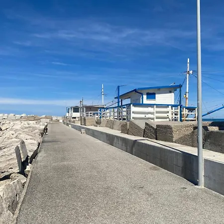 아파트 Un' Estate Al Mare