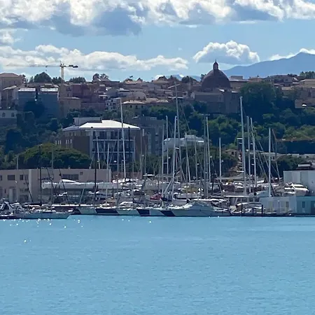 아파트 Un' Estate Al Mare *