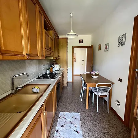 Un' Estate Al Mare 아파트 *