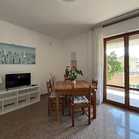 Apartment Un' Estate Al Mare